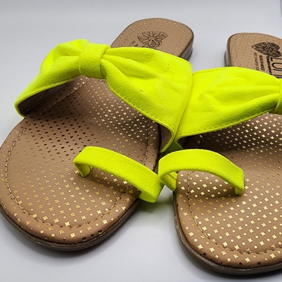 Brand New Neon Sandals for Adults in Size 6 - Picture 4 of 4